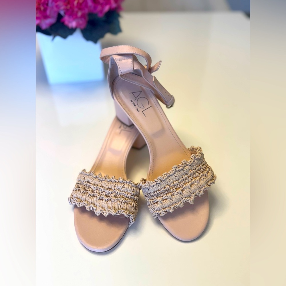 AGL-Size 39.5 (US 9.5) Nude Leather Block Heel Sandals with Braided Raffia Strap